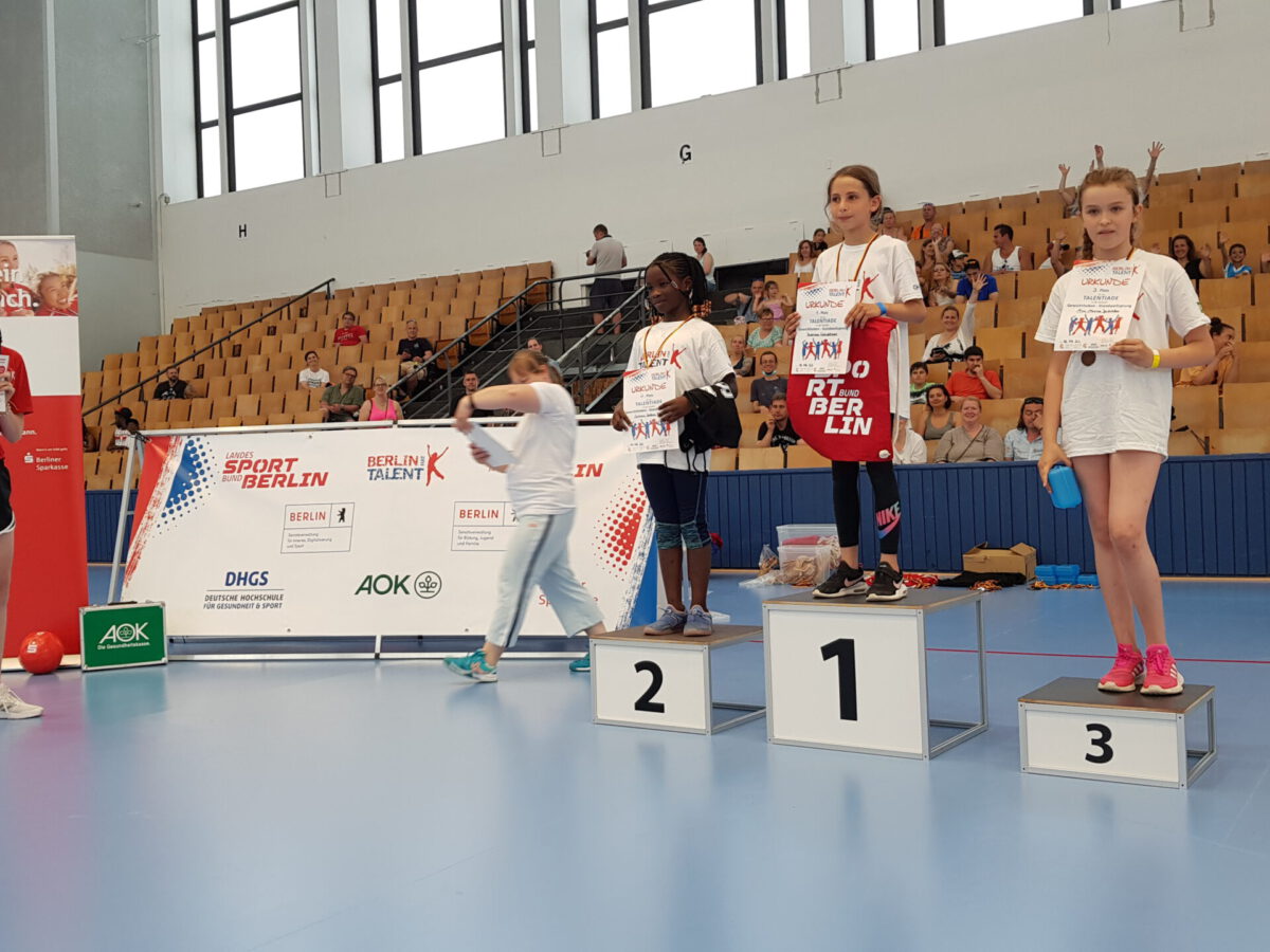 Siegerehrung Marzahn-Hellersdorf 18.06. - Gewichtheben Mädchen