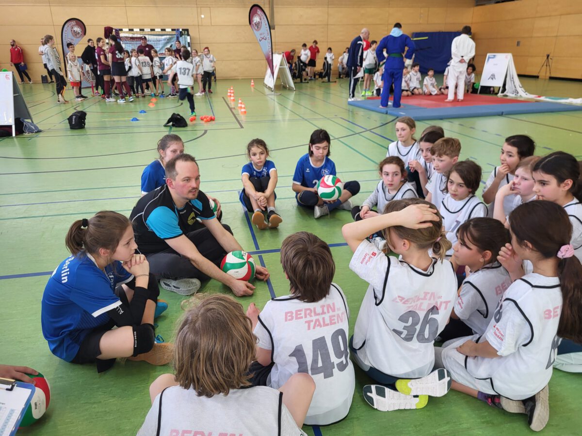 Neukölln: Die Station der Sportart Volleyball