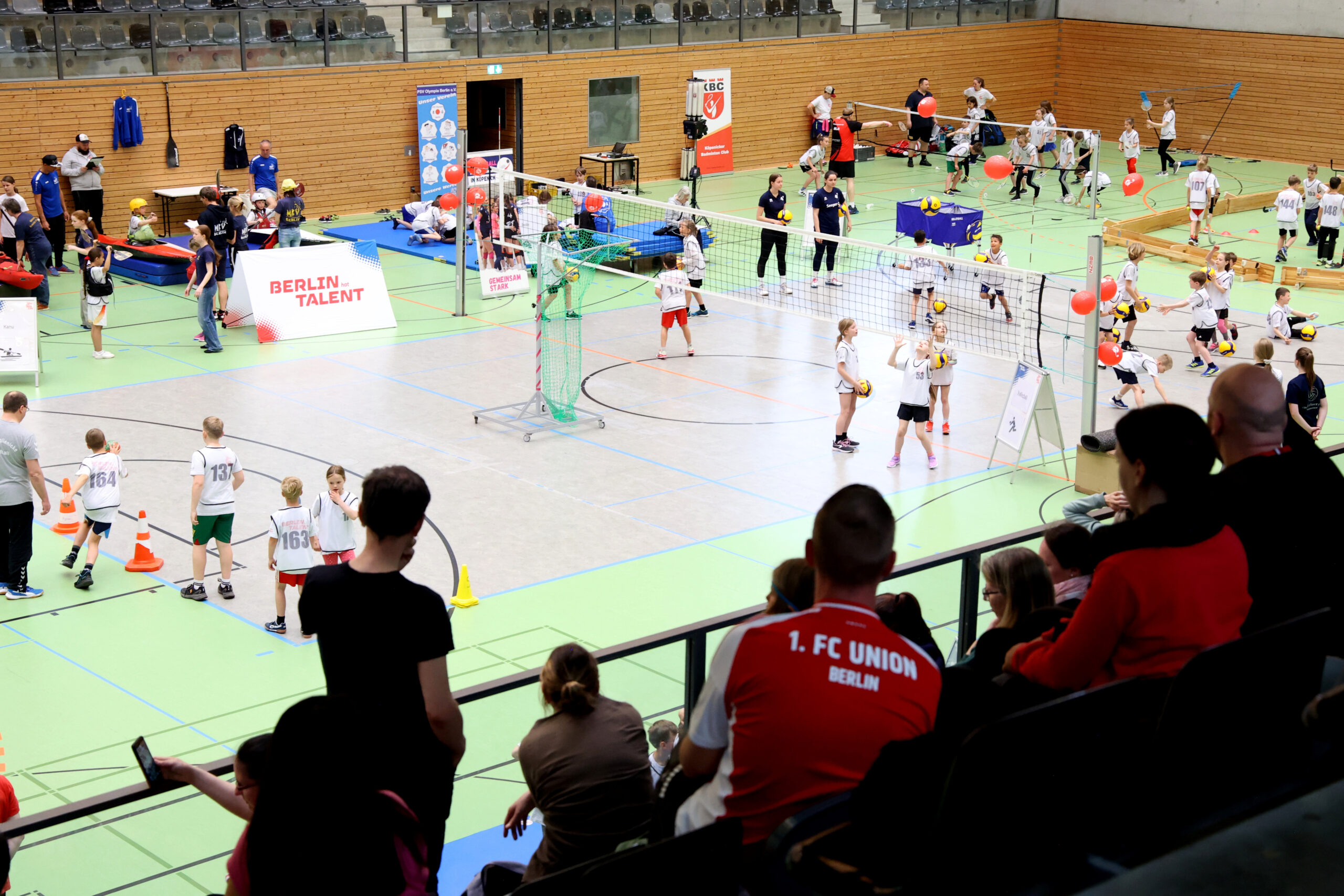 Ein Blick in die Halle der Talentiade Treptow-Köpenick 2025 Foto: Juergen Engler