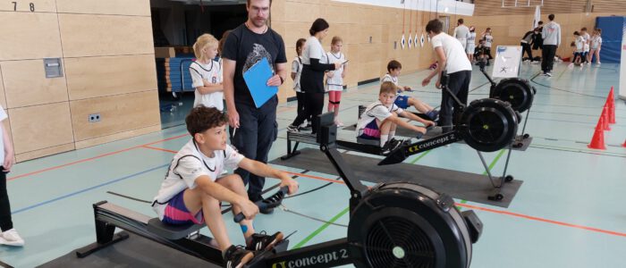 Bei der Sportart Rudern konnte das Ruder-Ergometer ausprobiert werden
