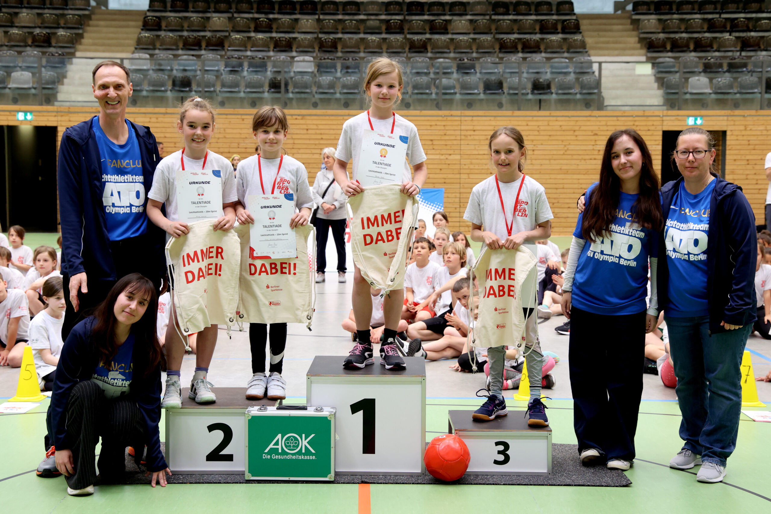 Bestenehrung in der Sportart Leichtathletik bei den Mädchen Foto: Juergen Engler
