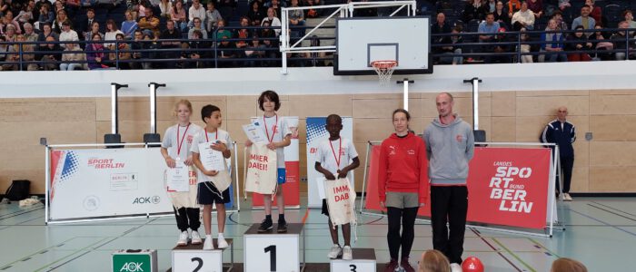 Siegerehrung der Jungen in der Leichtathletik