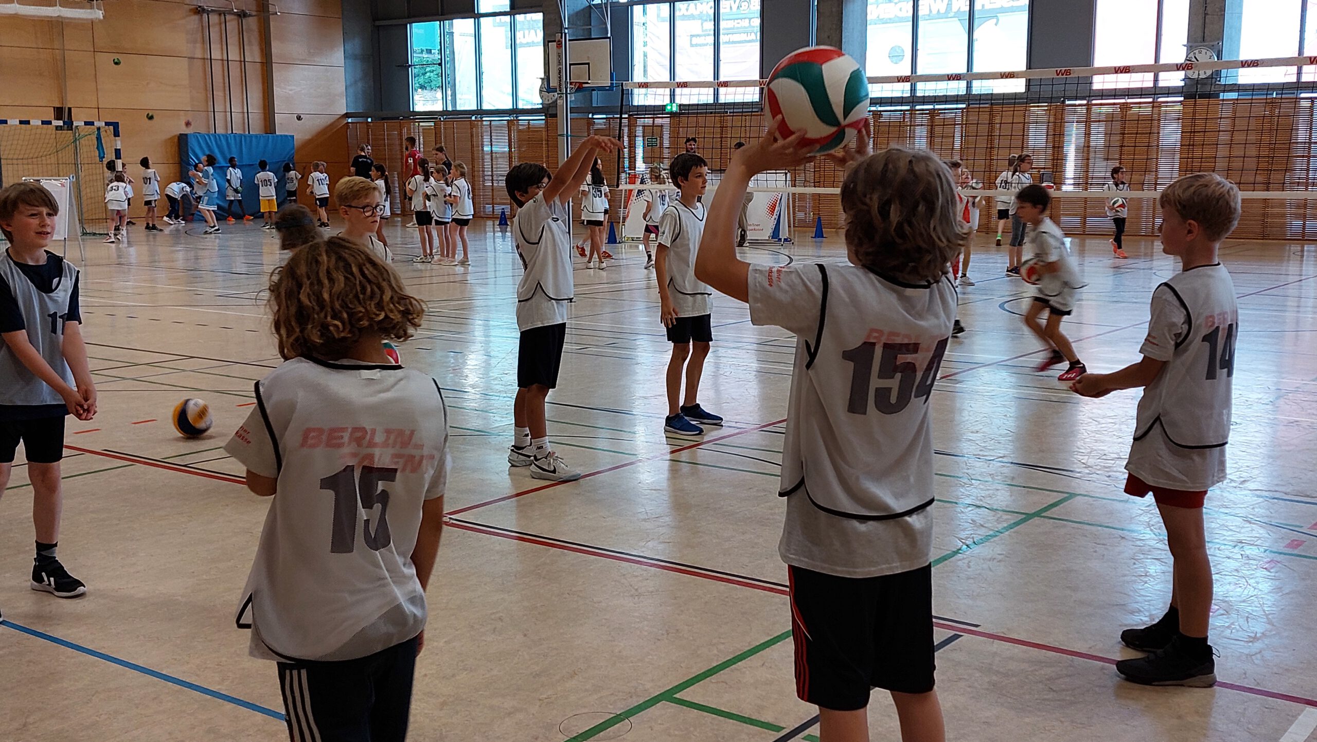 Volleyball: Pritschen und Baggern